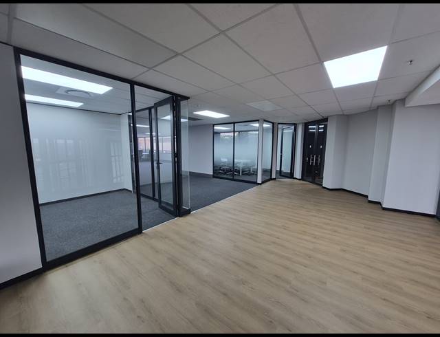 451M² OFFICE TO LET IN SANDTON CENTRAL